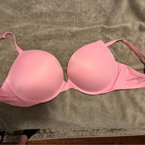 PINK Victoria's Secret Light Pink Bra